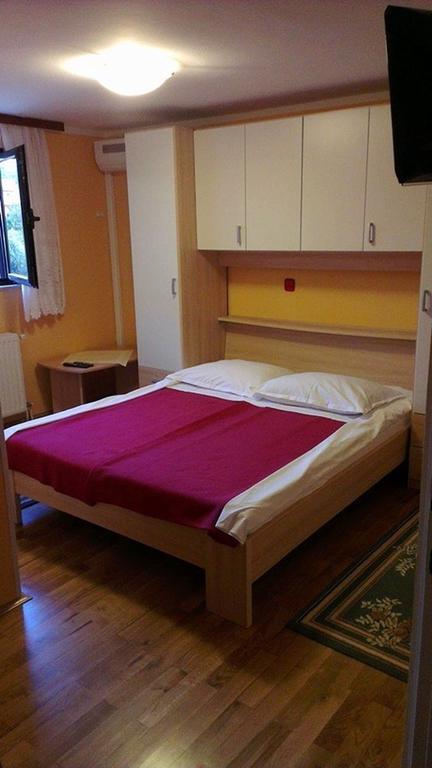 Apartment Zigo Rab Town Exterior photo